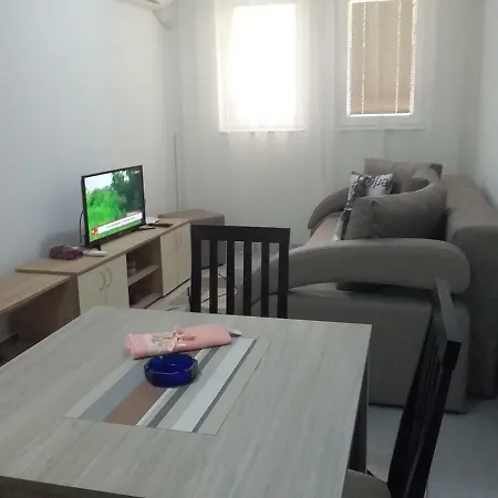 アパート Jevtic 1